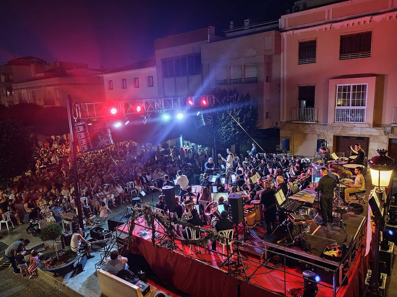 Concierto de versiones en directo en Torredelcampo (Jaén)